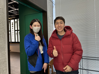名物学芸員・桑原美花さんと。