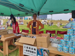 初出店の凧グッズ販売。健青会の方曰く「売れません・・・」