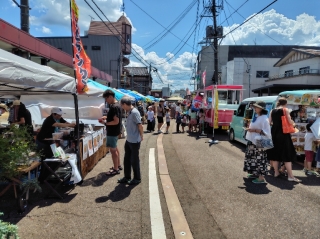 一ノ木戸商店街120m区間で開催されたlululu marche
