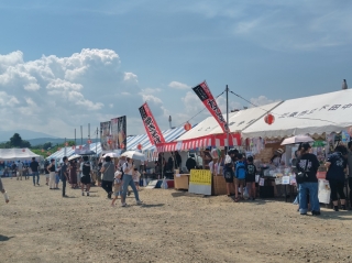 会場は大賑わい！