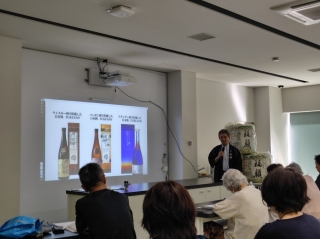 講演する福顔酒造の小林章さん