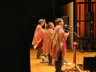 ステージサイドから①