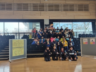 閉会式終了後、記念撮影が行われました。